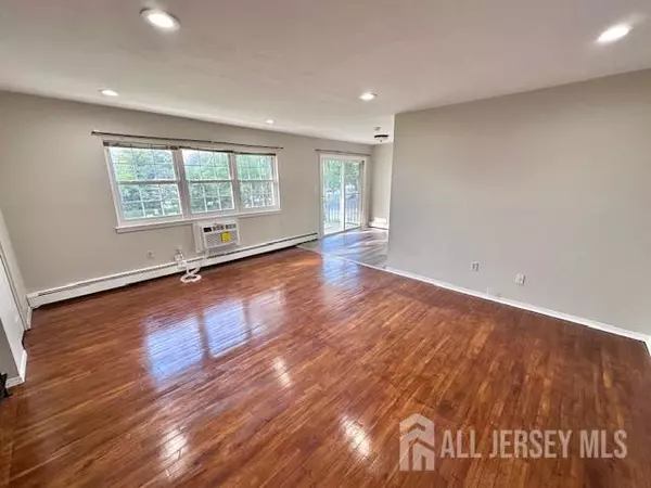 12 S Atlantic AVE #8, Matawan, NJ 07747