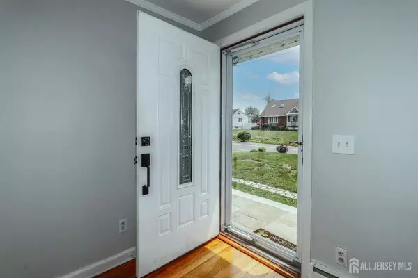 Colonia, NJ 07067,70 Lancaster RD