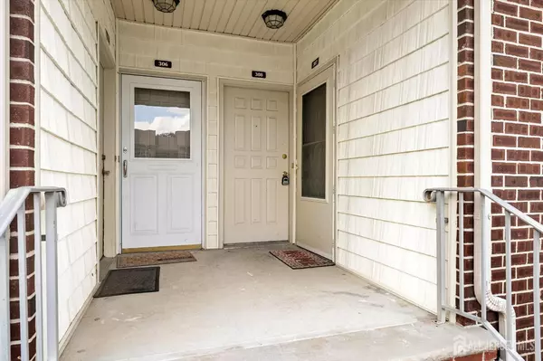 South Brunswick, NJ 08540,308 Cyynthia CT