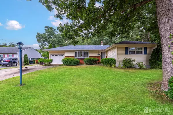 12 Spotswood AVE, Monroe, NJ 08831
