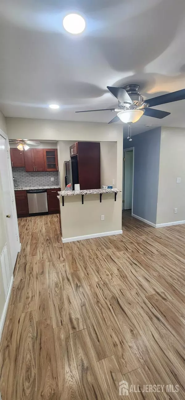 Edison, NJ 08817,420 college DR