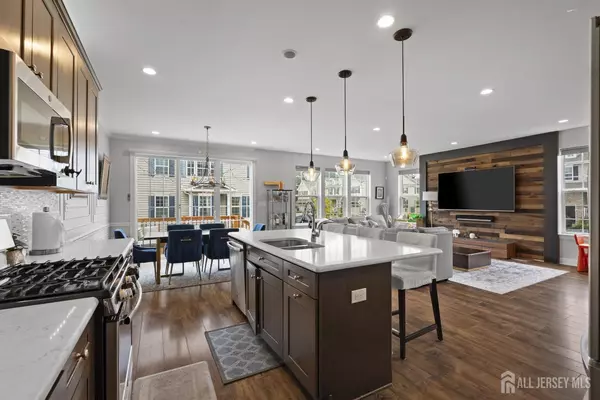 Monroe, NJ 08831,58 Begonia LN