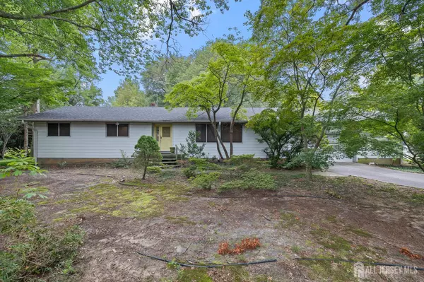 26 Bentley RD, Monroe, NJ 08831