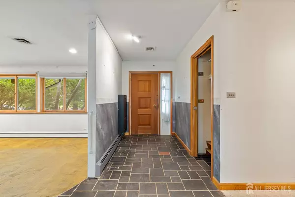 Monroe, NJ 08831,26 Bentley RD