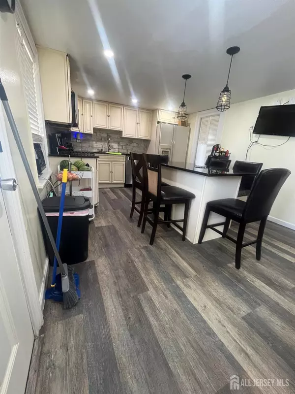 Perth Amboy, NJ 08861,649 Cornell ST