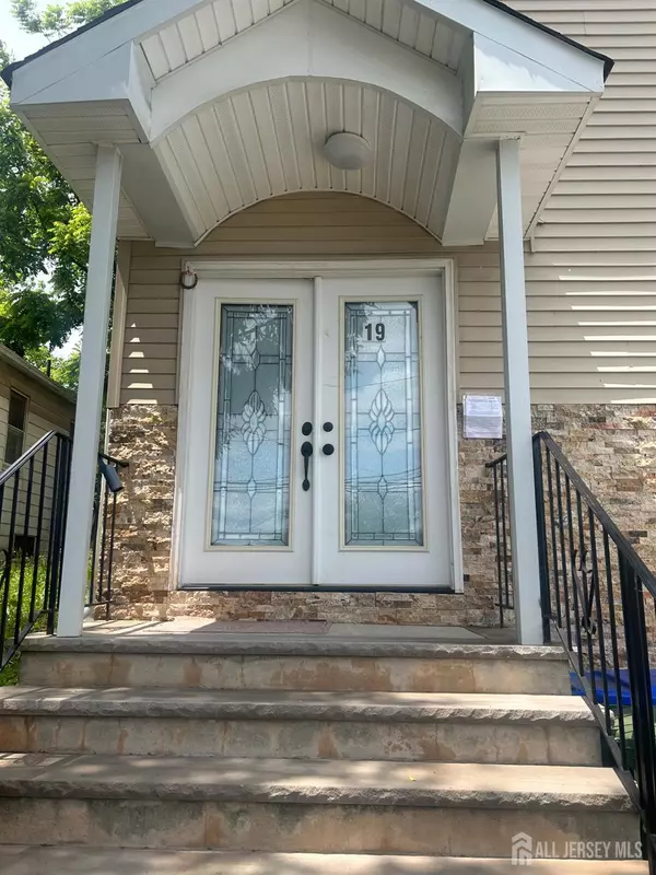 19 Henry ST, Edison, NJ 08820