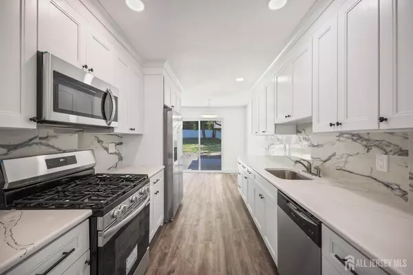 South Brunswick, NJ 08824,12 Dillon RD