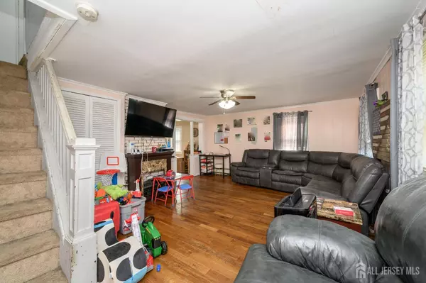 Englishtown, NJ 07726,17 Tennent AVE