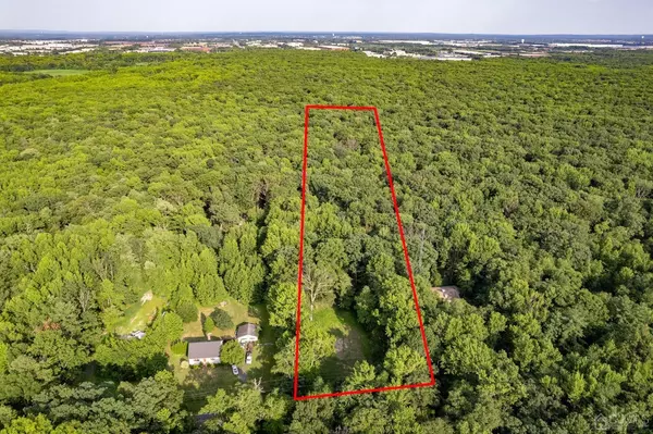 82 miller RD, South Brunswick, NJ 08512