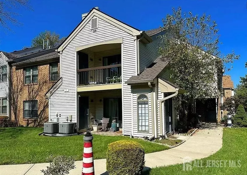 2313 Bayhead DR, Sayreville, NJ 08859