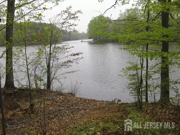 North Brunswick, NJ 08902,26 Mare Haven CT