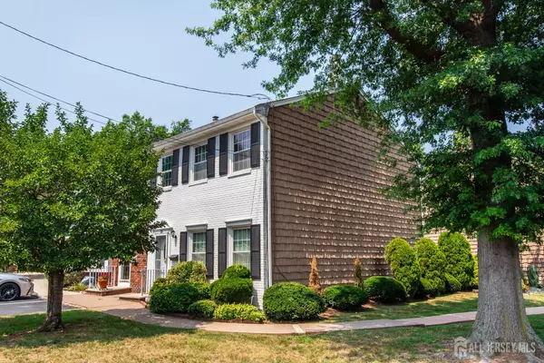 65 Wick DR, Fords, NJ 08863