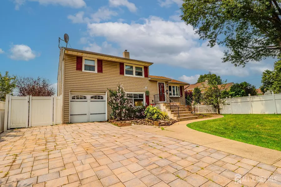 251 Amherst AVE, Colonia, NJ 07067