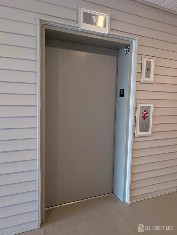 Monroe, NJ 08831,1138 Vanderbergh BLVD