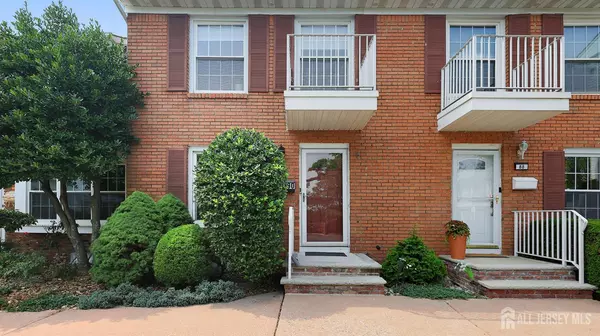 90 Wick DR, Fords, NJ 08863