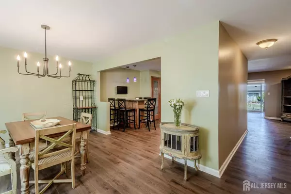 North Brunswick, NJ 08902,334 Constitution CIR