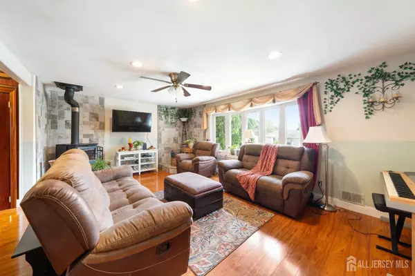 Fords, NJ 08863,201 Summit AVE