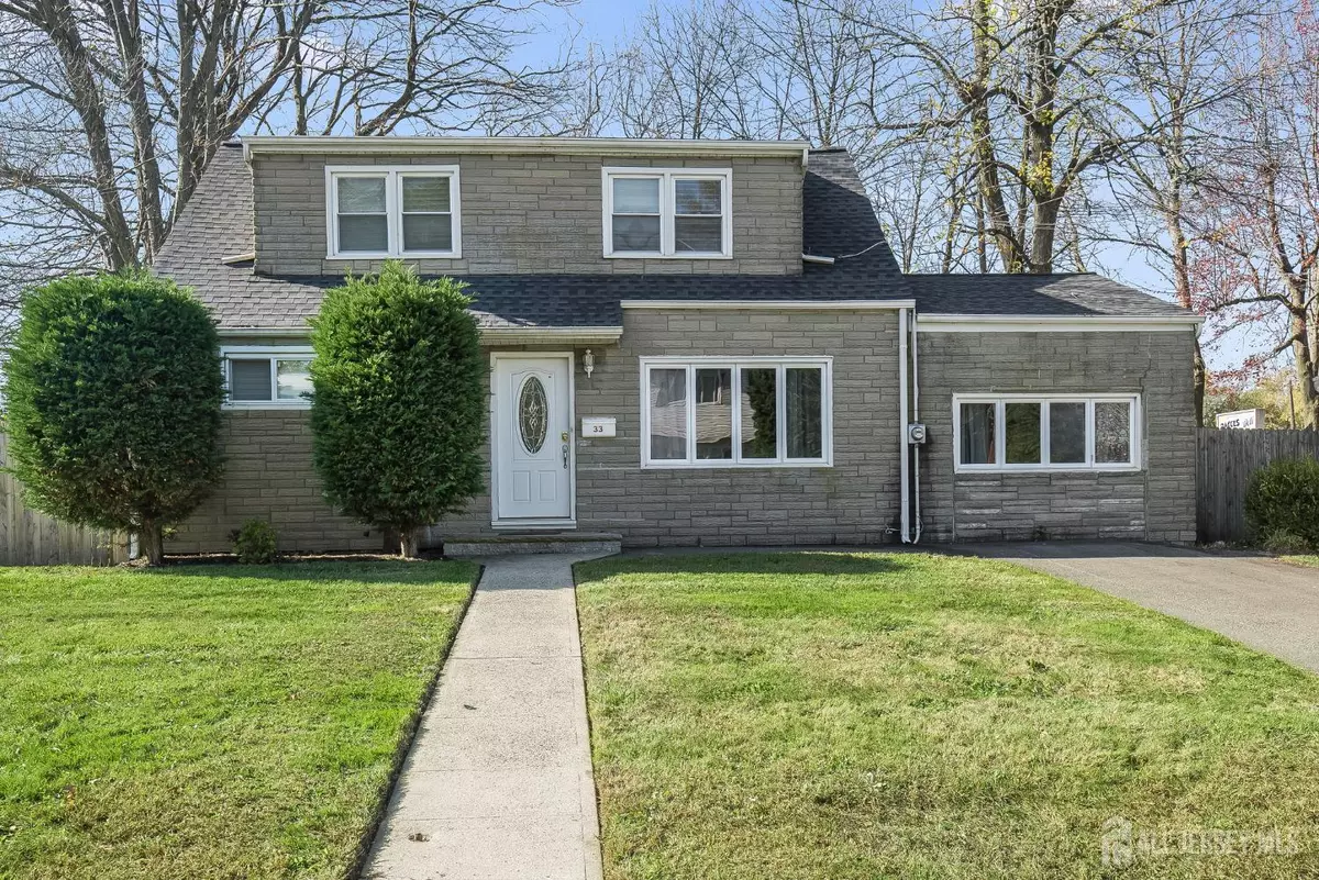 East Brunswick, NJ 08816,33 Windsor DR