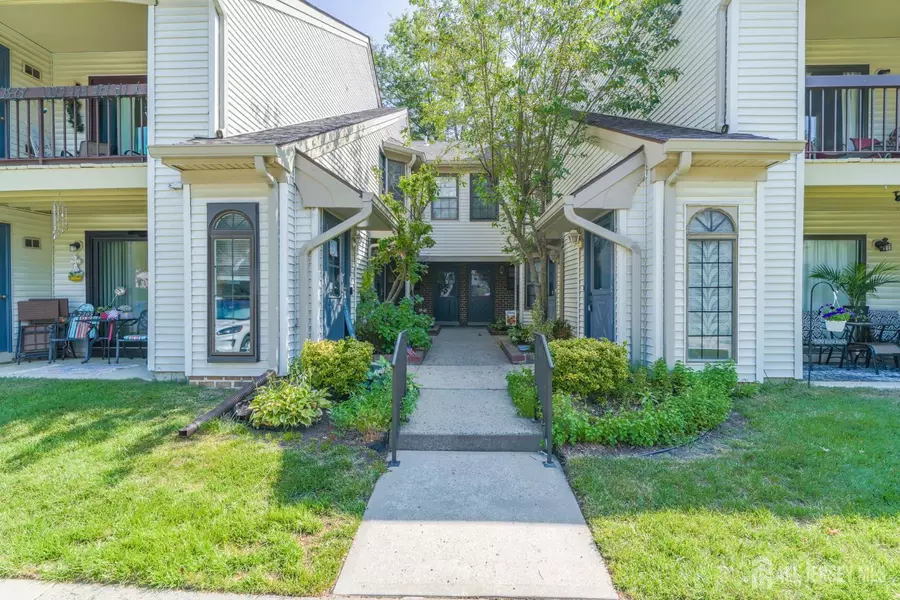 2311 Bayhead DR, Sayreville, NJ 08859