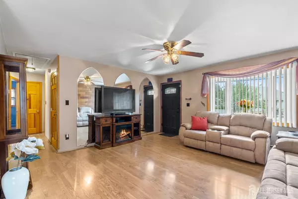 Iselin, NJ 08830,150 Worth ST
