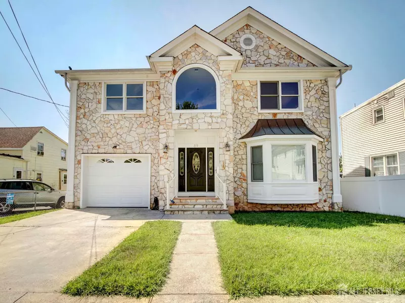 89 Sharot ST, Carteret, NJ 07008