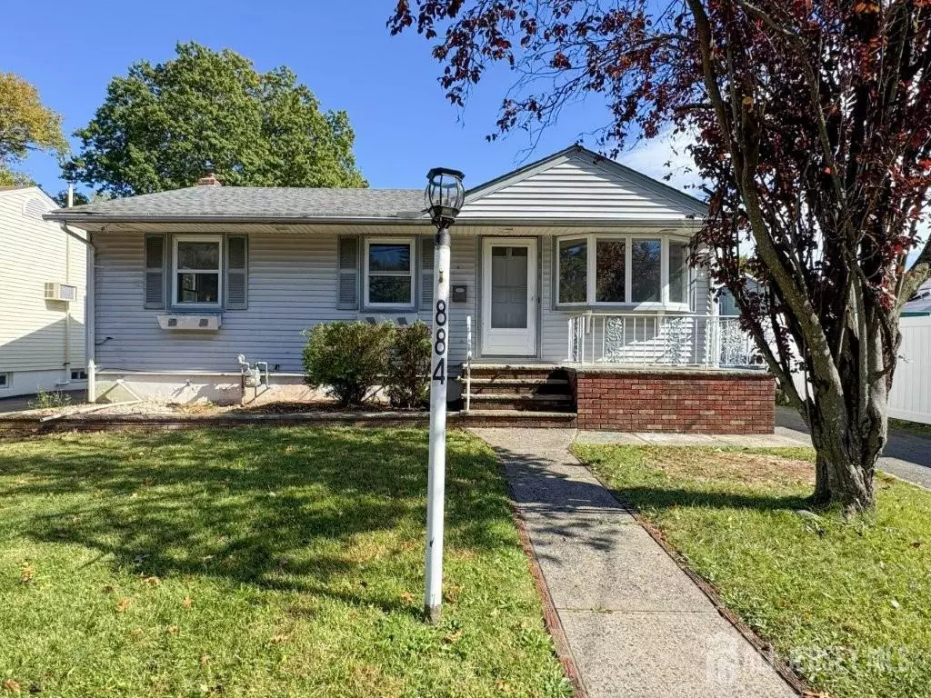 Woodbridge Proper, NJ 07095,884 Sylvia PL