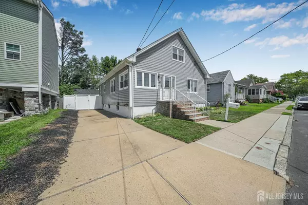 Sayreville, NJ 08872,9 Furman AVE