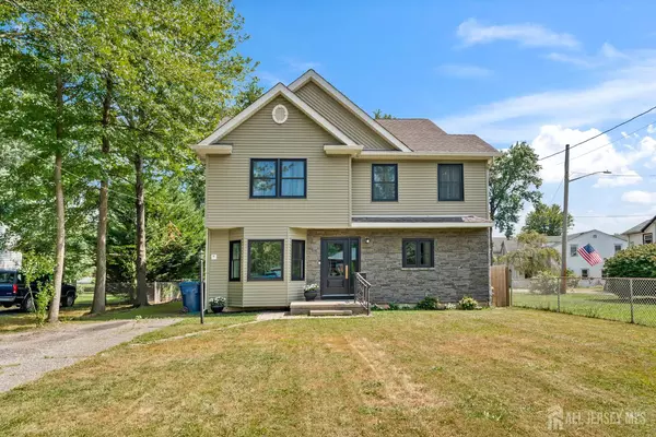 1584 Holly RD, North Brunswick, NJ 08902