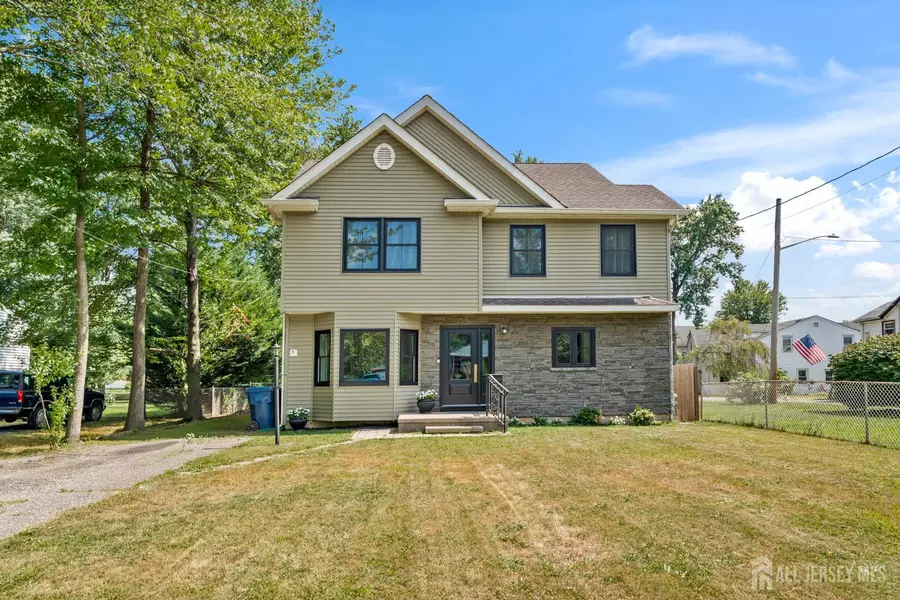 1584 Holly RD, North Brunswick, NJ 08902