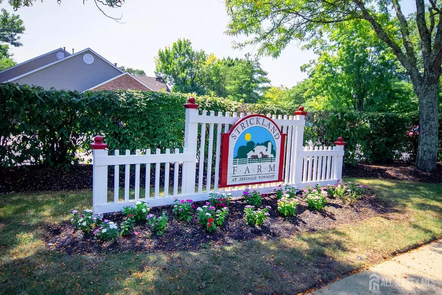 1709 Wagon Wheel CT, Freehold, NJ 07728