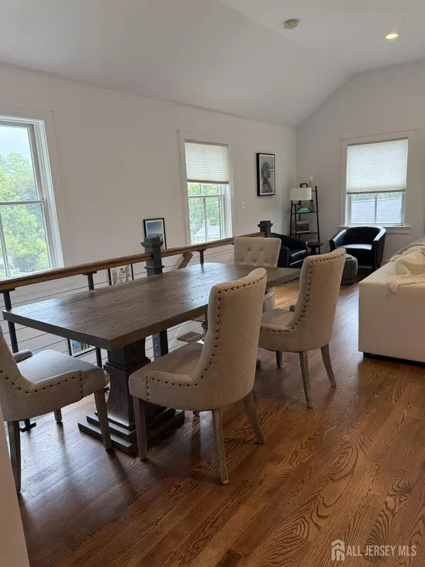 Peapack & Gladstone, NJ 07931,66 Main ST #3