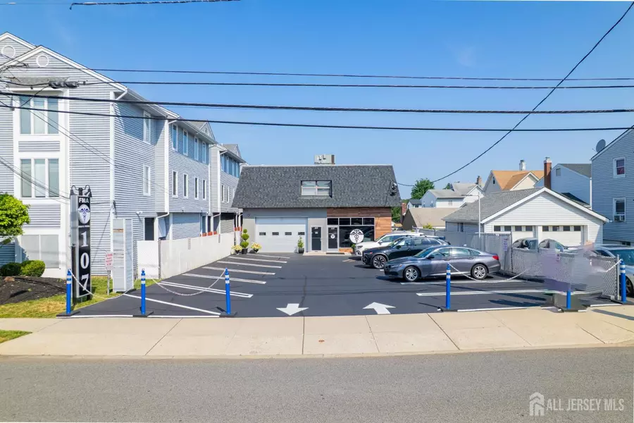 107 stuyvesant AVE #2, Lyndhurst, NJ 07071