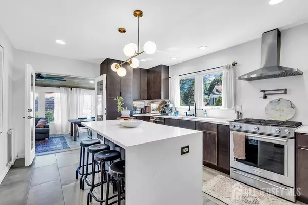 Cranford, NJ 07016,247 Walnut AVE