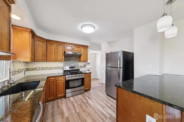 South River, NJ 08882,3 Ford ST