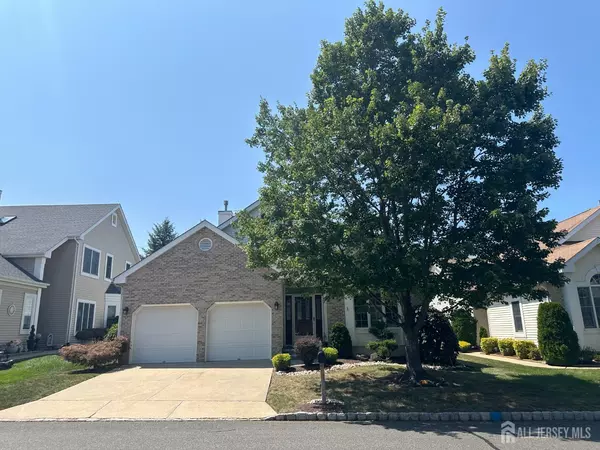 31 Sherwood DR, Monroe, NJ 08831
