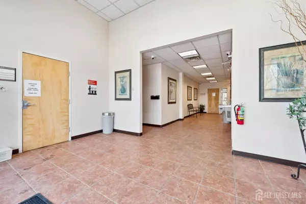 Monroe, NJ 08831,350 Forsgate DR