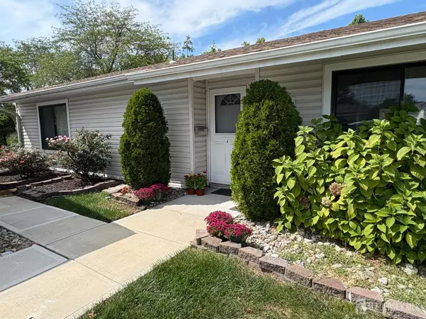 6-A Aspen PLZ, Monroe, NJ 08831