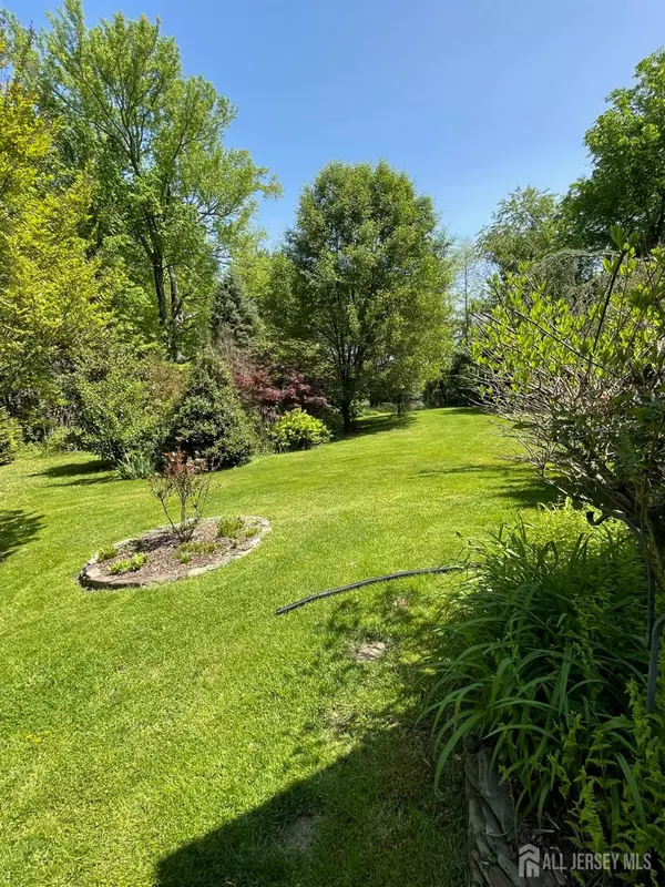 Monroe, NJ 08831,181 Disbrow Hill RD