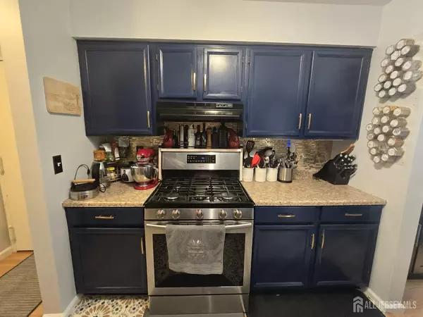 East Windsor, NJ 08512,1123 Country Mill DR