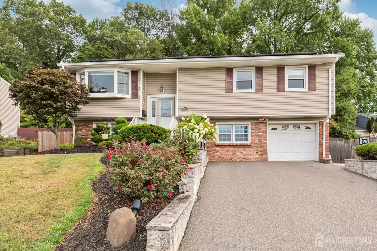 South Plainfield, NJ 07080,3209 Clark LN