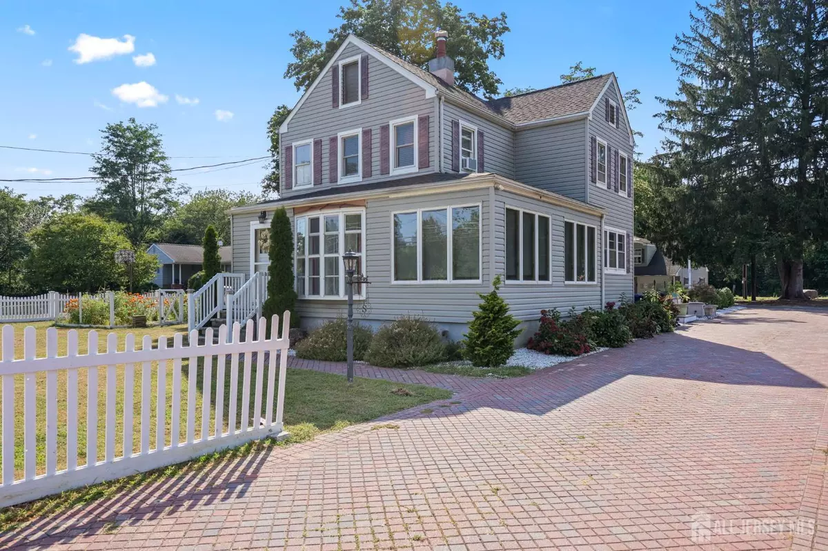 Helmetta, NJ 08828,125 Main ST