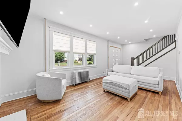 Woodbridge Proper, NJ 07095,638 Linden AVE