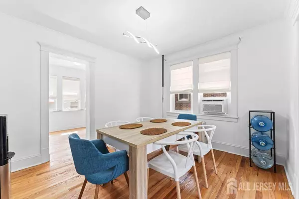 Woodbridge Proper, NJ 07095,638 Linden AVE