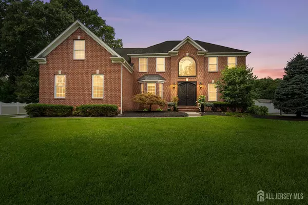 3 Millwood CT, Monroe, NJ 08831
