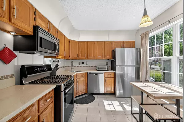 North Brunswick, NJ 08902,78 Albury WAY