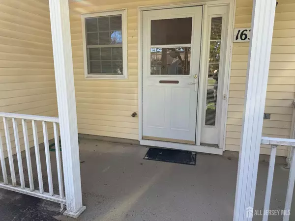 Monroe, NJ 08831,163 Goldfinch DR