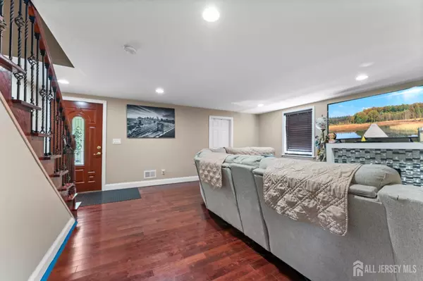 South Plainfield, NJ 07080,507 Cedarbrook AVE