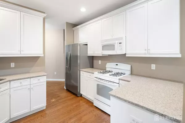 South Brunswick, NJ 08852,5201 Schindler DR