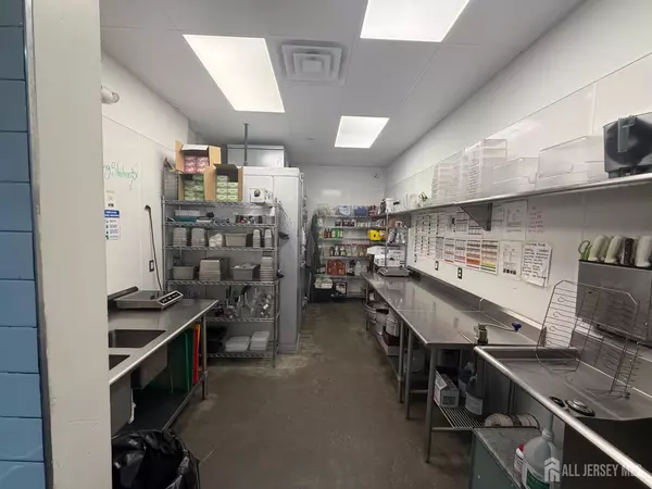 New Brunswick, NJ 08901,131 Neilson ST