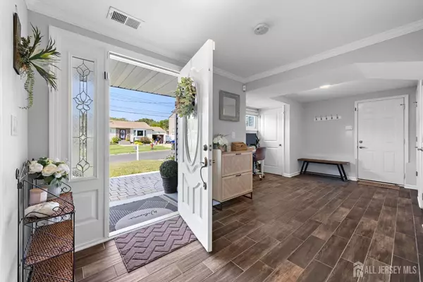 Old Bridge, NJ 08857,13 Beverly RD